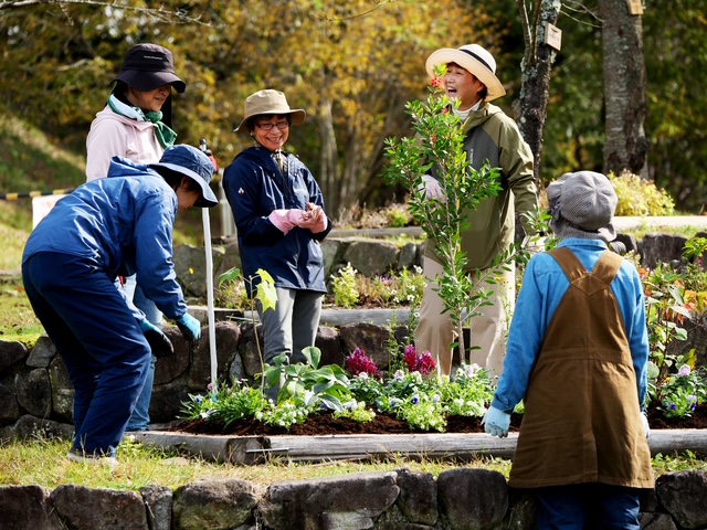 令和7年度花緑いっぱい運動推進員下期活動記録(10~3月分)の提出について